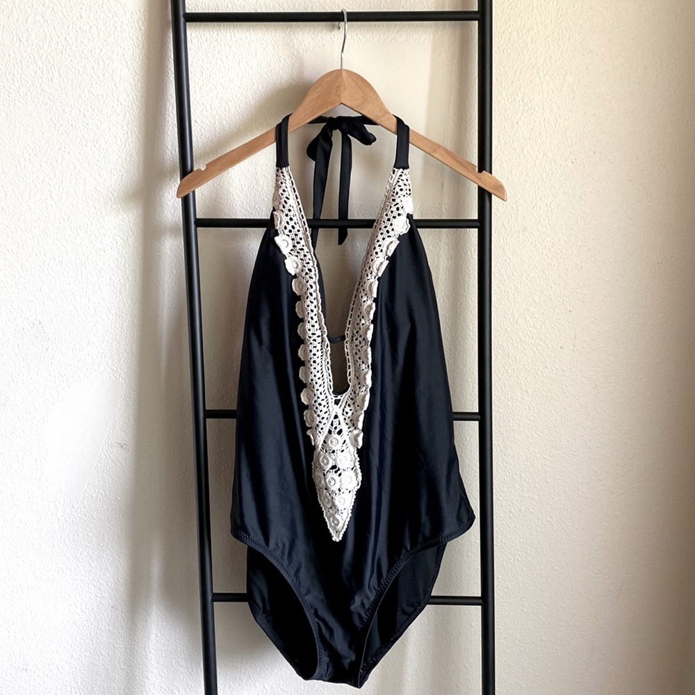 Kona Sol Black and Cream Crochet Plunge V Chest Halter Too Swimsuit